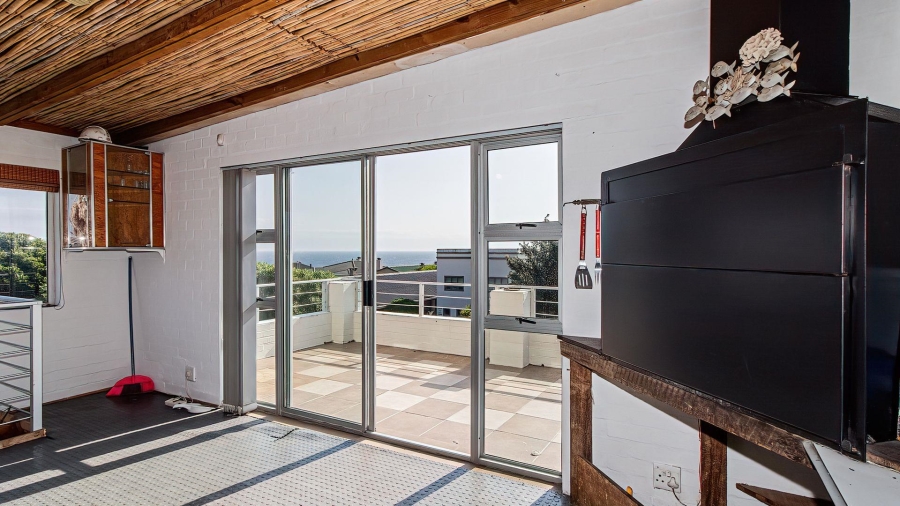 4 Bedroom Property for Sale in De Kelders Western Cape